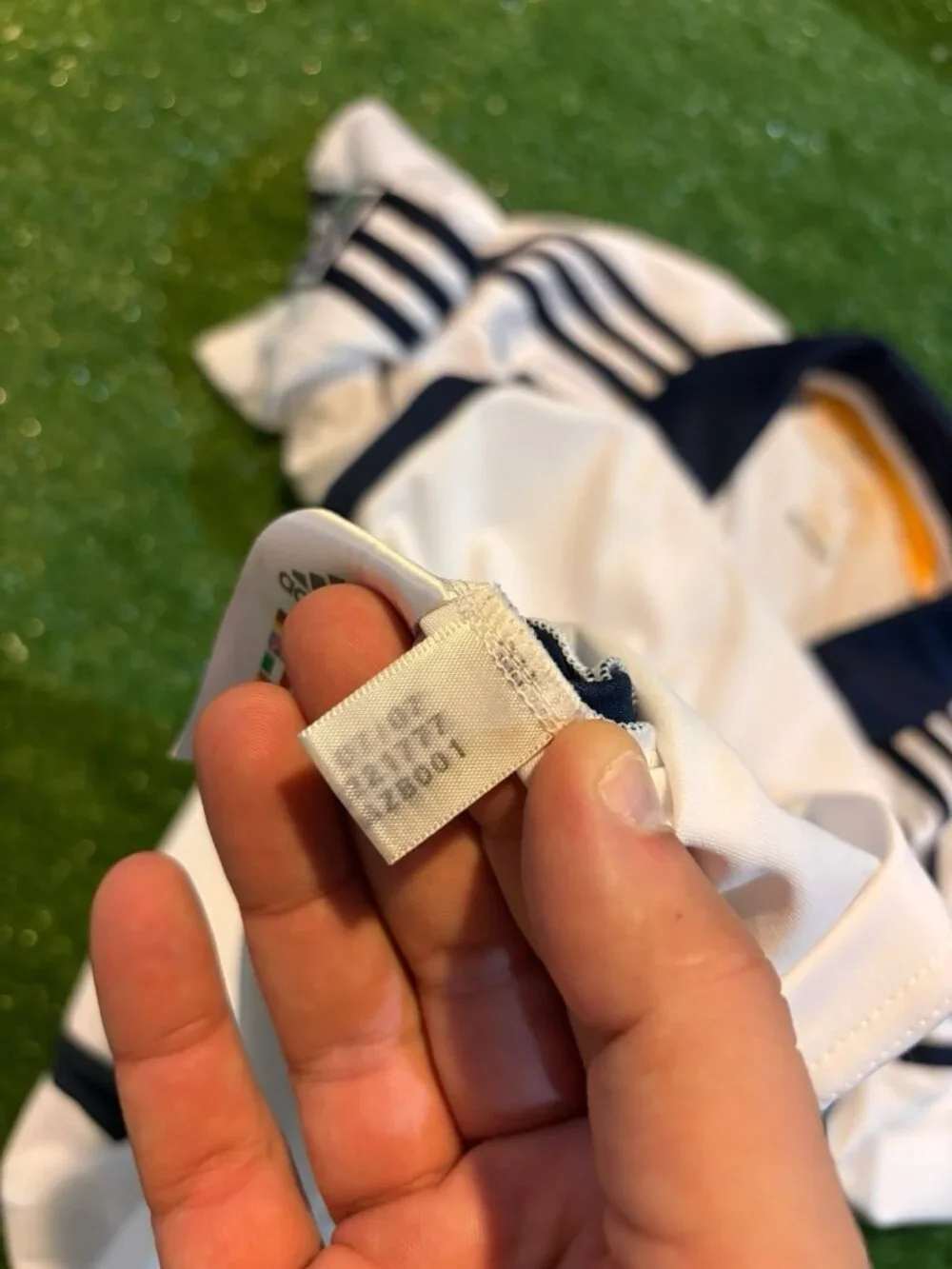 Vintage LA Galaxy jersey mens small white adidas david beckam Y2K soccer retro